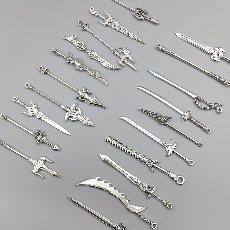 ランダム10/20個入り レトロミニ武器ペンダント シルバー - Vintage Fashion Stores のレビューと価格